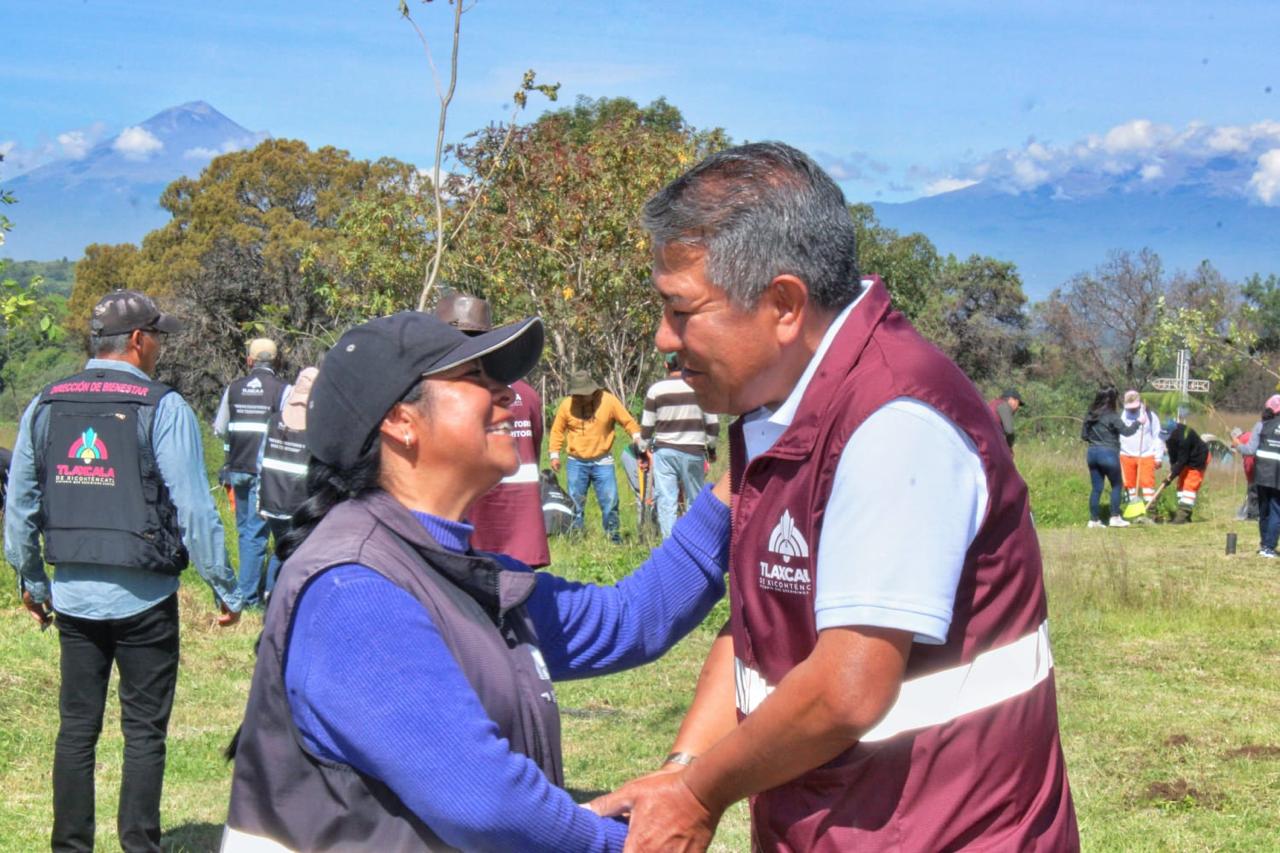 Continúa Ayuntamiento de Tlaxcala las macrofaenas con jornada de reforestación en Cuauhtelulpan